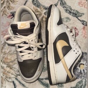 Nike White and Gold Sneakers